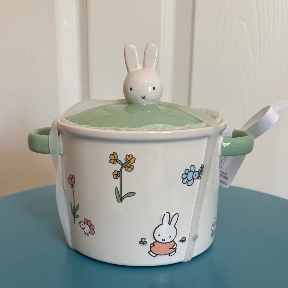New Spring Magenta Miffy and Snuffy Ceramic Bowl/Pot Baking Dish with Lid